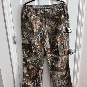 NWT Womens RealTree Camo Cargo Pants Size L 12/14
